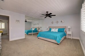 3 soverom, strykejern/-brett, reiseseng for barn og wi-fi (inkludert)