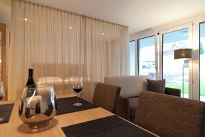 Comfort Studio, Non Smoking, Balcony | Premium bedding, down duvets, memory-foam beds, individually decorated