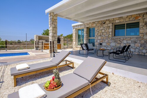 Villa Il Pino by Nomads: A Private Nature Retreat