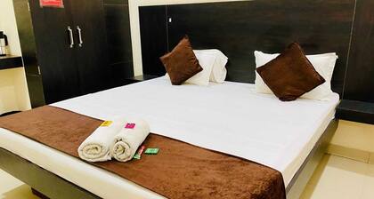 Spacious 6-bedroom building in vibrant Ujjain with AC
