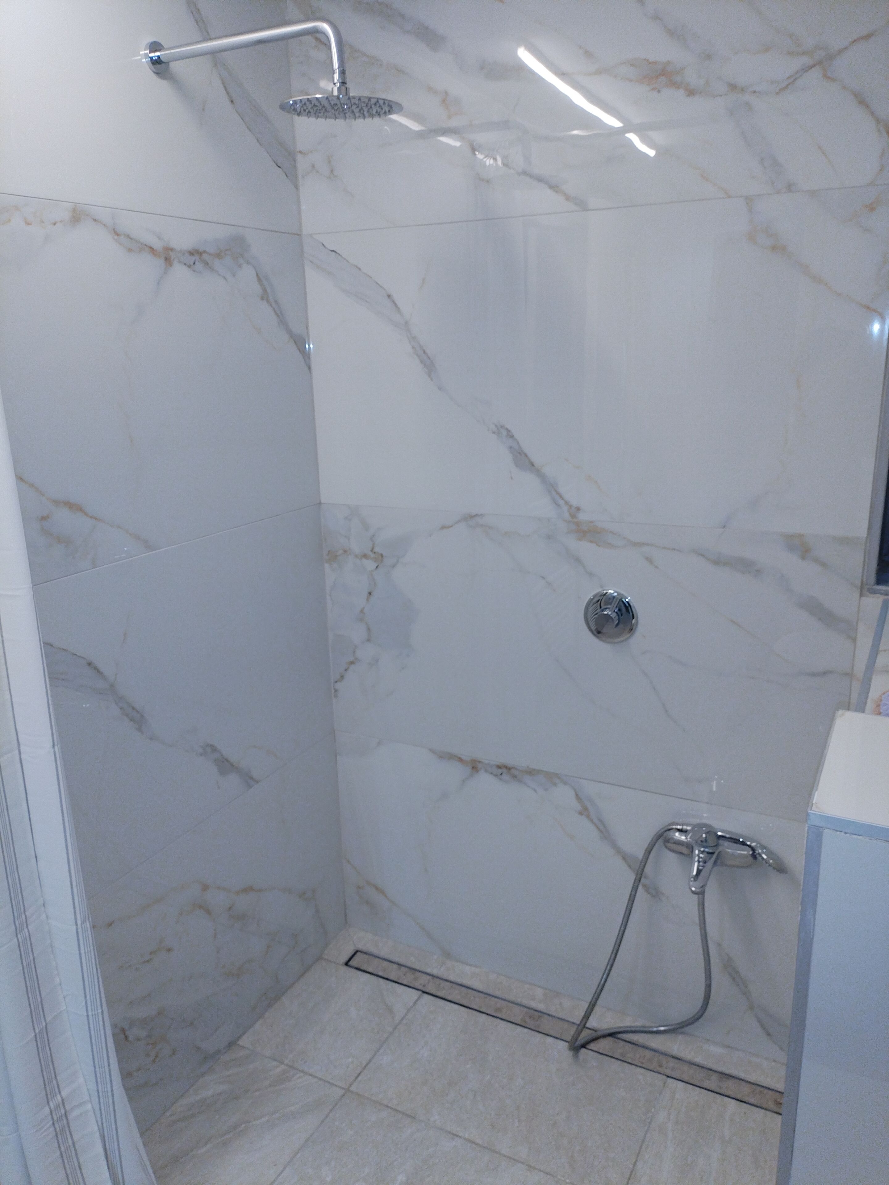Apartment, 3 Bedrooms, Smoking, Balcony | Bathroom