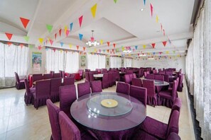 Unclassified image, 2 of 31, button - Ruijing Hotel (Kangding)