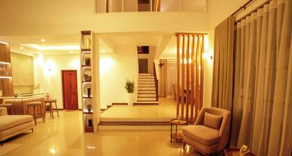 The Grand Bliss, Kottawa, 3-bedroom villa with AC, WiFi, Private Pool, and Gym