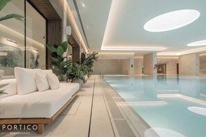 Pool - Stunning 1-bed apartment with swimming pool and gym in Nine Elms (London)