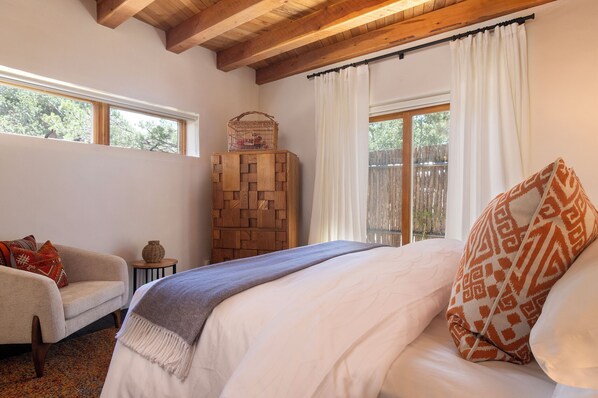 1 bedroom, desk, iron/ironing board, WiFi