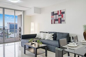 Smart TV, stereo