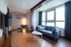 TV connectée de 55 pouces avec chaînes par câble