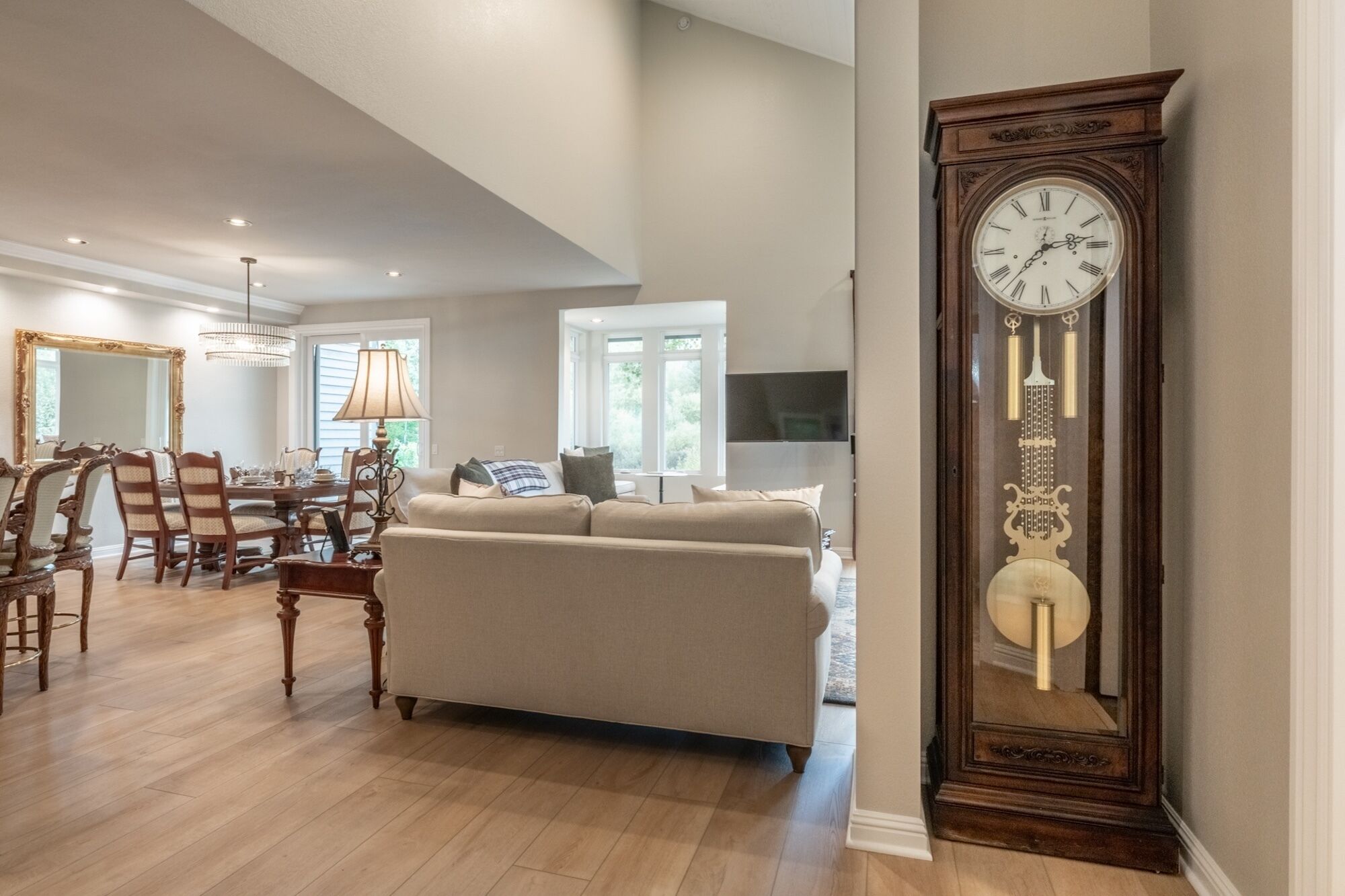 المنشأة من الداخل