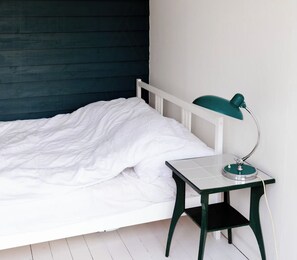 4 bedrooms, WiFi - Unique Danish Summer House Close to the Beach, Forest and Tisvilde (Vejby)