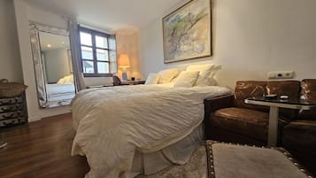 2 dormitorios, tabla de planchar con plancha, wifi gratis y ropa de cama