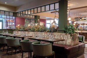 Restaurant - The Coat and Bear (Newbury)