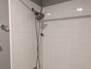 Hårtørrer, håndklæder