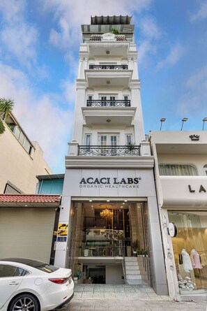 Front of property - Lotus Hotel (Ho Chi Minh City)