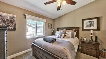 4 soverom, strykejern/-brett, reiseseng for barn og wi-fi