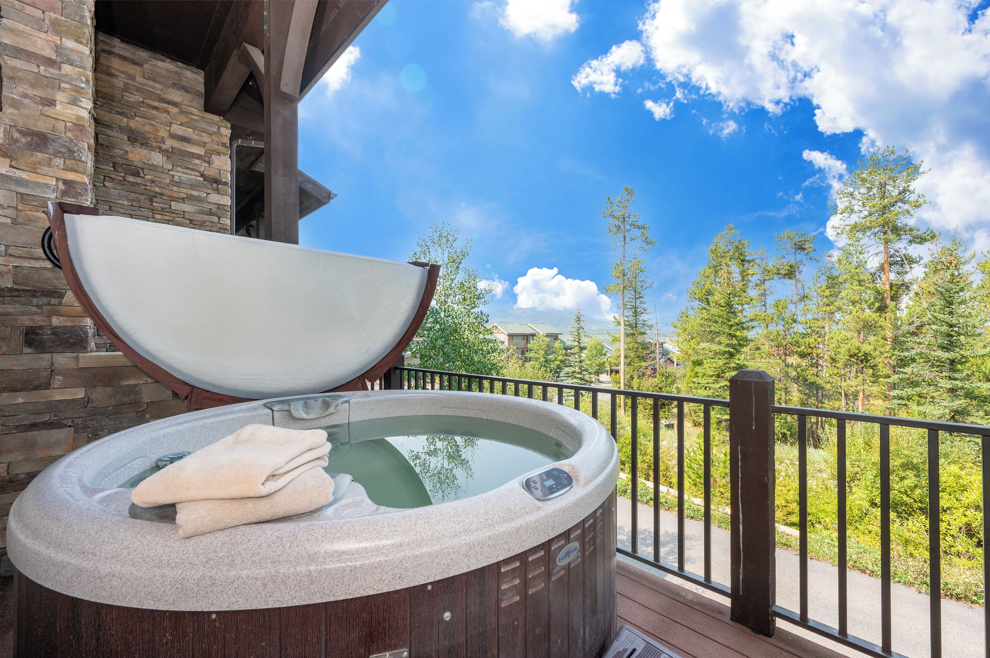 Bain à remous extérieur
