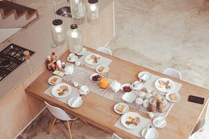 Daily English breakfast for a fee