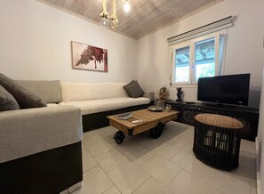 Lobby sitting area - Sias Cozy House (Sithonia)