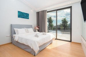 3 slaapkamers, een laptopwerkplek, een strijkplank/strijkijzer