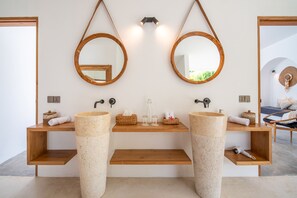 Interior - Panoramic 4BR Sea View Villa in Lovina (Lovina)