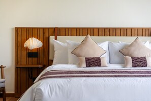 6 bedrooms, in-room safe, free WiFi, bed sheets