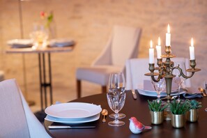 Dining -  Clos Saint Jacques (Meursault)