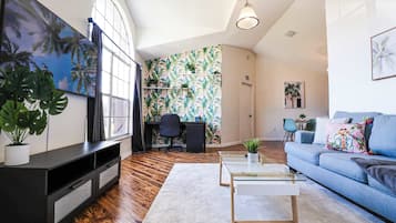 Fernseher, Videospiele, DVD-Player, Arbeitsbereiche