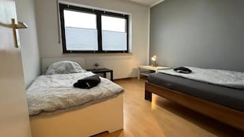 3 bedrooms, iron/ironing board, WiFi, bed sheets