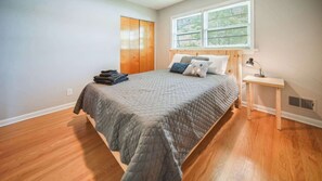 5 Schlafzimmer, Bügeleisen/Bügelbrett, WLAN, Bettwäsche