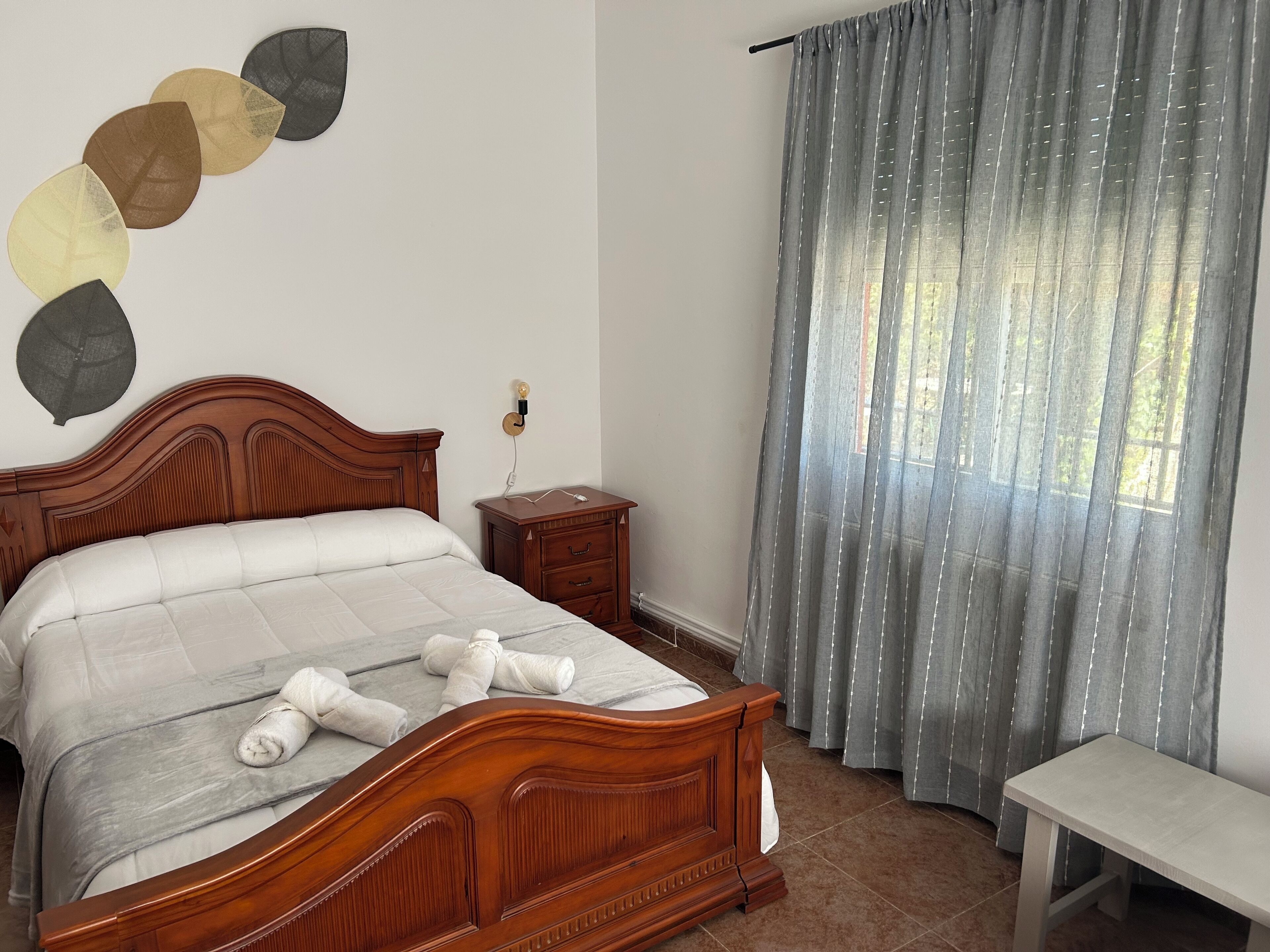 3 slaapkamers, een bureau, reisbedje, gratis wifi