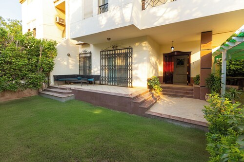 Host Prime Classic Villa At Rehab City