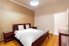 Villa Classic, vista giardino | 4 camere, una cassaforte in camera, ferro/asse da stiro, Wi-Fi gratuito