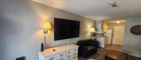 1 bedroom, iron/ironing board, WiFi