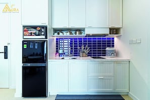 Basic Apartment, Ocean View | Private kitchen