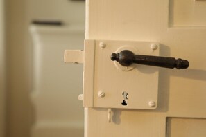 Interior detail - Union Apartment 4 (Belp)