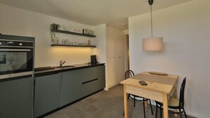 Macchina per tè/caffè, frigorifero, microonde, forno