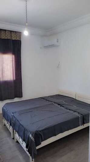 3 chambres, fer et planche à repasser, draps fournis