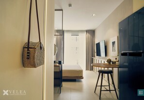 Comfort Studio, Balcony | Hypo-allergenic bedding, down comforters, desk, laptop workspace - Velea at Rose Apple Square (Siem Reap)