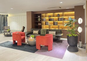 Sittområde i lobbyn