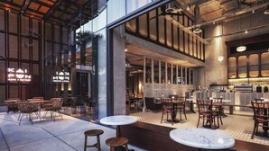 Phục vụ bữa sáng, bữa trưa, bữa tối và bữa sáng muộn