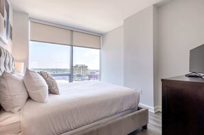 1 bedroom, desk, iron/ironing board, WiFi