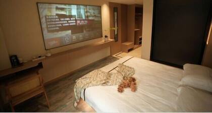 MONI HOTEL ARTS