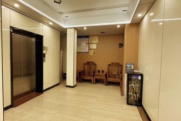 Lobby lounge - Zheshang Hotel (Chongzuo)