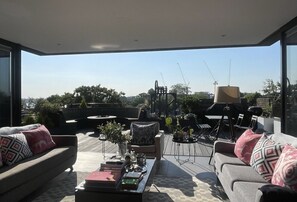 Interior - Riverside penthouse in West London (London)