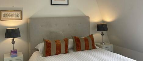 1 camera, una scrivania, ferro/asse da stiro, Wi-Fi