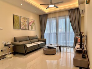 Living area - R&F Superior Homestay By Han Lin Sojourn (Johor Bahru)