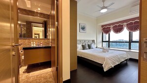 Superior Condo, 2 Bedrooms, Balcony, Sea View | Egyptian cotton sheets, premium bedding, down duvets, laptop workspace - R&F Superior Homestay By Han Lin Sojourn (Johor Bahru)