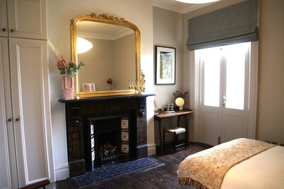 Beautifully restored one-bedroom period home apartment in the heart of Dublin 7