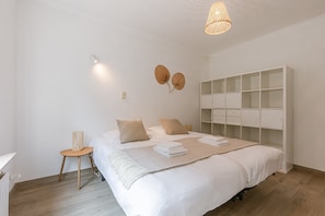 House, Accessible | 3 bedrooms, desk, Internet - Holiday Home in Quiet Neighbourhood in De Panne (De Panne)