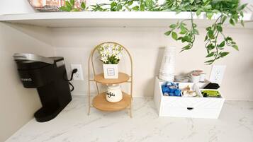 3 bedrooms, Internet