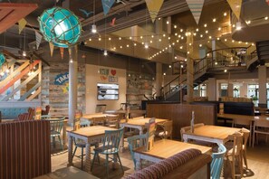 Dining - Mablethorpe Lakeside Caravan With Decking & Wi-fi! (Mablethorpe)